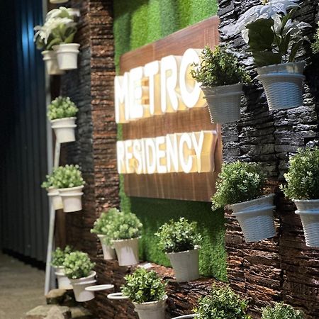Metro Residency Hotel Kochi Bagian luar foto