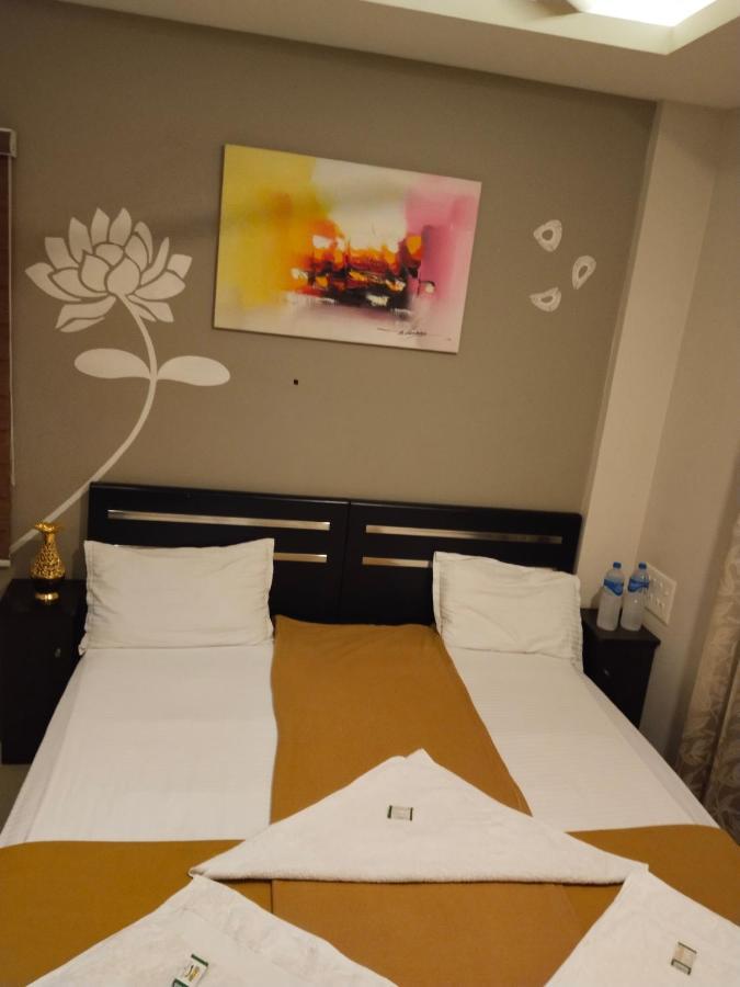 Metro Residency Hotel Kochi Bagian luar foto