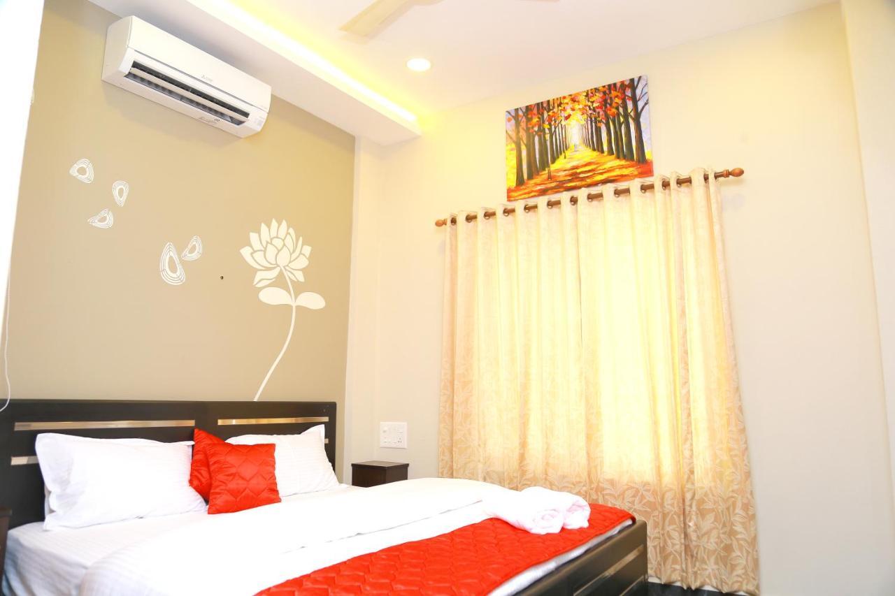 Metro Residency Hotel Kochi Bagian luar foto