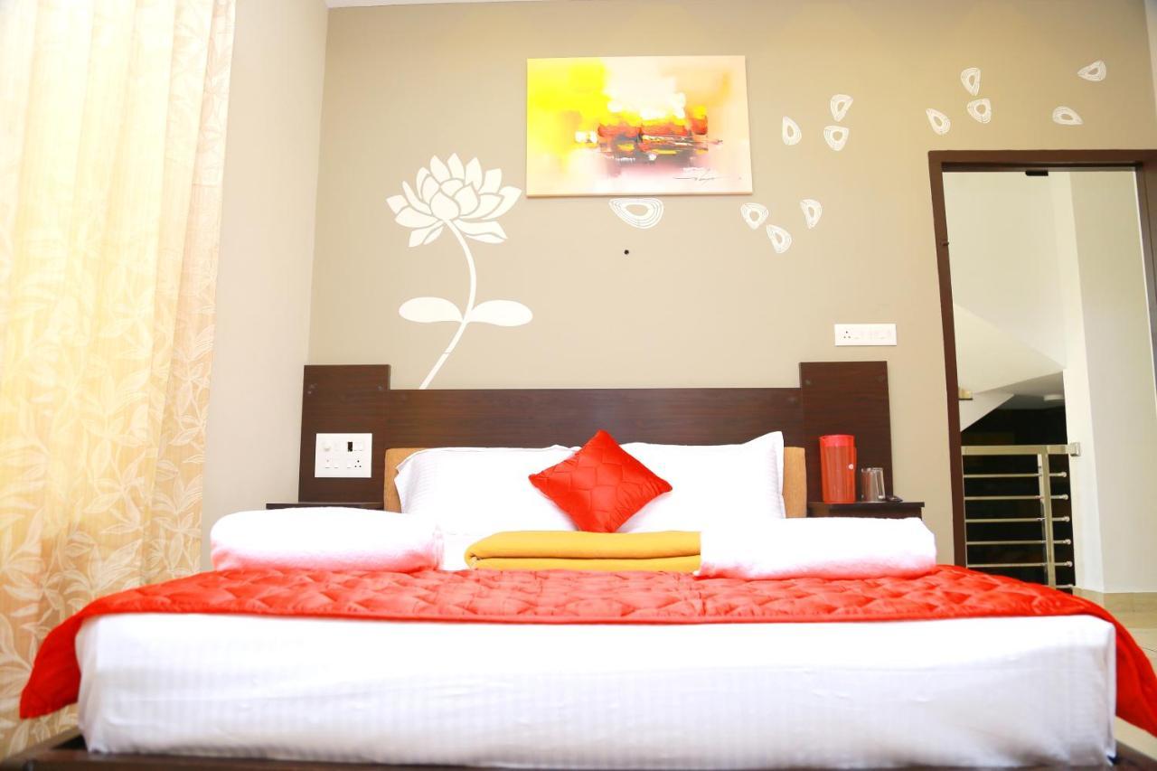 Metro Residency Hotel Kochi Bagian luar foto