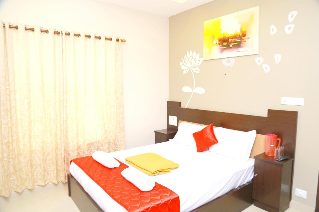 Metro Residency Hotel Kochi Bagian luar foto