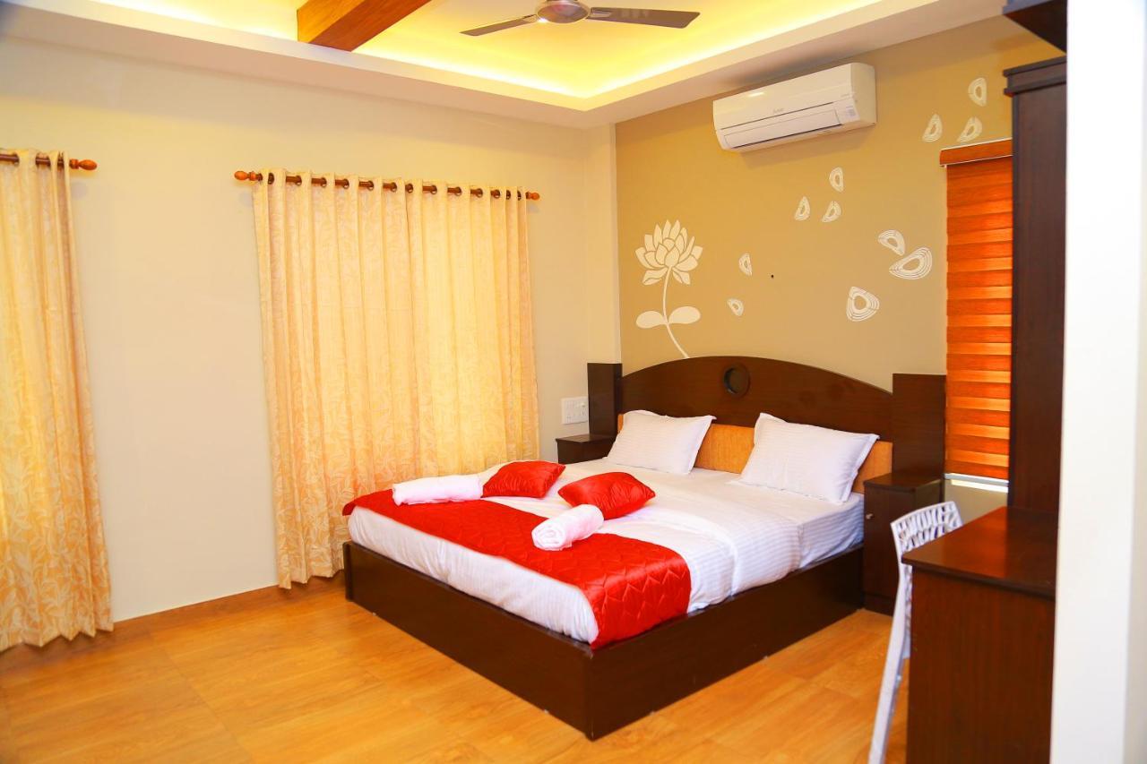 Metro Residency Hotel Kochi Bagian luar foto