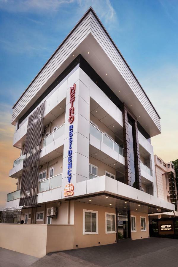 Metro Residency Hotel Kochi Bagian luar foto