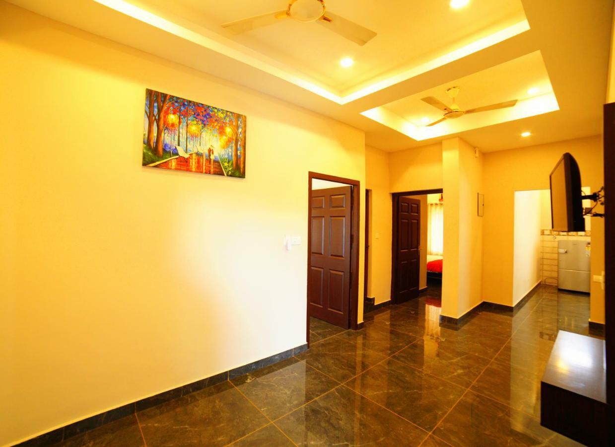 Metro Residency Hotel Kochi Bagian luar foto